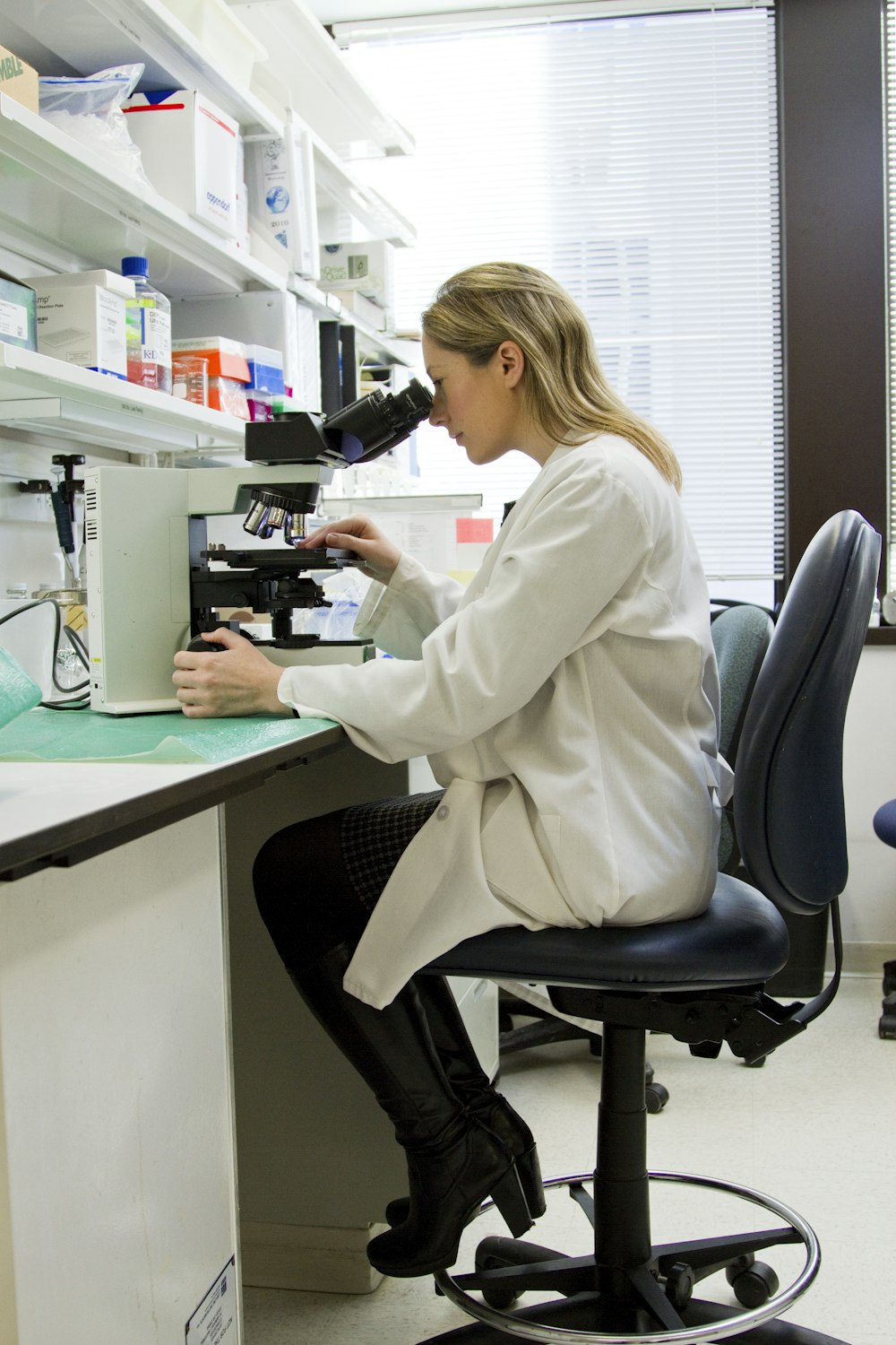 Pharmaceutical laboratory research — gallery 2